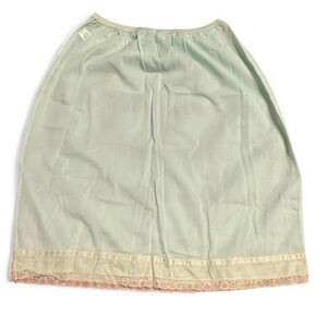 1960s Vassarette Hollywood by Munsingwear Half Slip